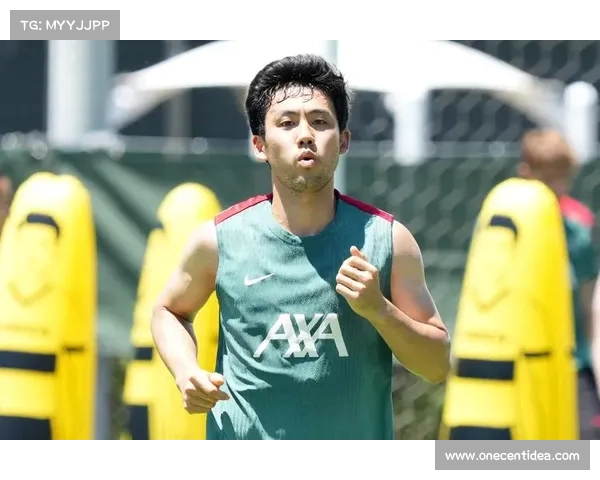 远藤航:曾在日本踢中卫 所以不介意在利物浦踢任何位置 远藤航:曾在日本踢中卫 所以不介意在利物浦踢任何位置